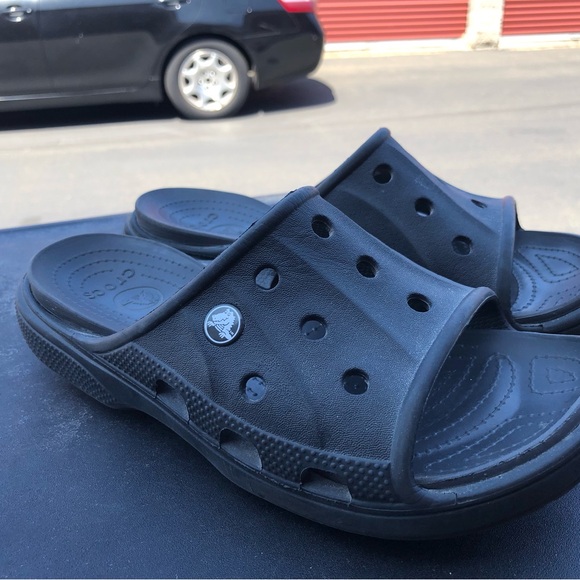 Crocs 12173 made tough last long Unisex's Gray  Rubber Sandals SizeM7,L9 - Picture 3 of 10